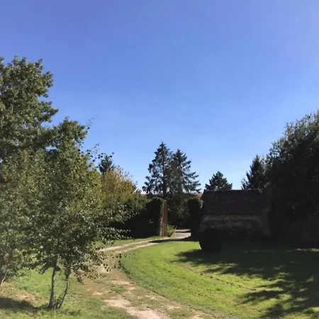 Konukevi Le Saint Leonard Montceaux-les-Provins