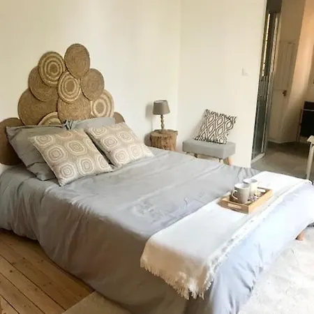 Le Saint Leonard Guest house Montceaux-les-Provins